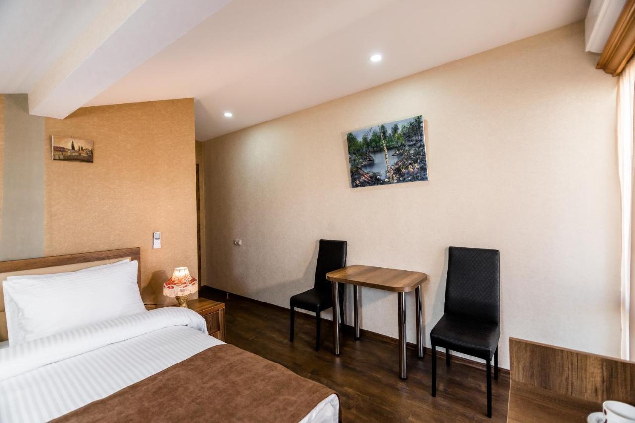 George Hotel Tbilisi Ngoại thất bức ảnh