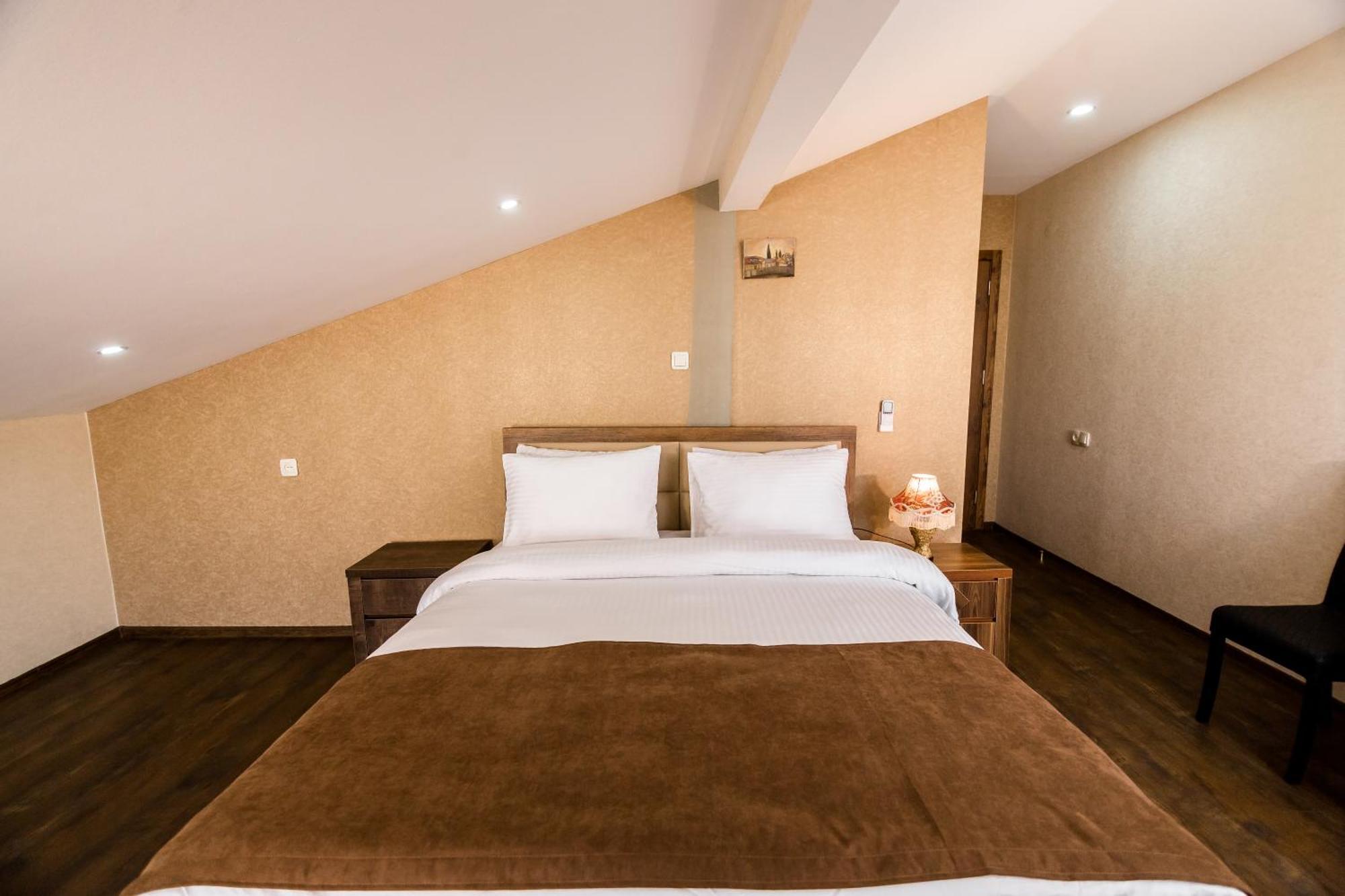 George Hotel Tbilisi Ngoại thất bức ảnh